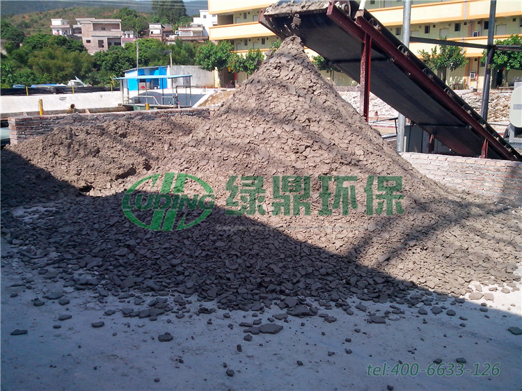 聚丙烯酰胺帶式壓濾機處理肇慶陶瓷廠泥漿案例 4