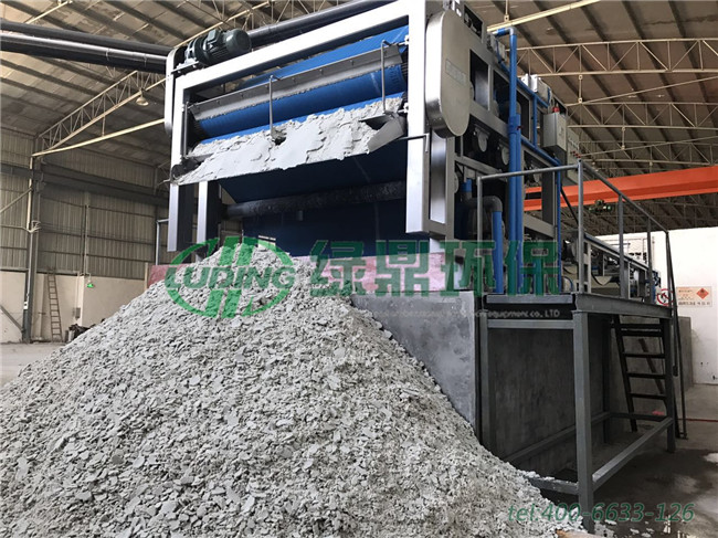 廣東佛山鋁業(yè)鋁材廠帶式壓濾機(jī)處理現(xiàn)場 1