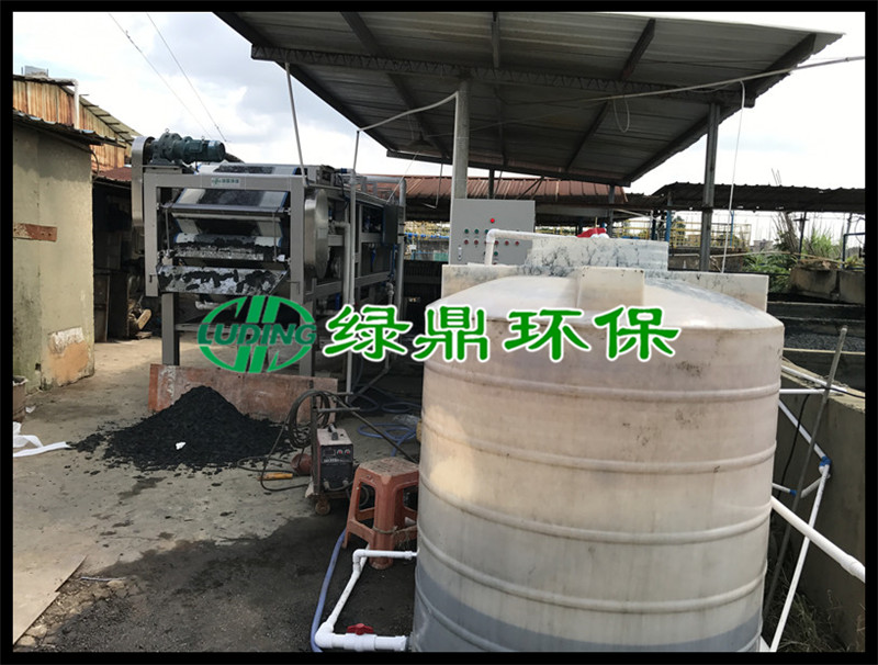 印染帶式壓濾機(jī)#廣州番禺印染水洗廠使用案例現(xiàn)場 2 印染帶式壓濾機(jī)#廣州番禺印染水洗廠使用案例現(xiàn)場 2