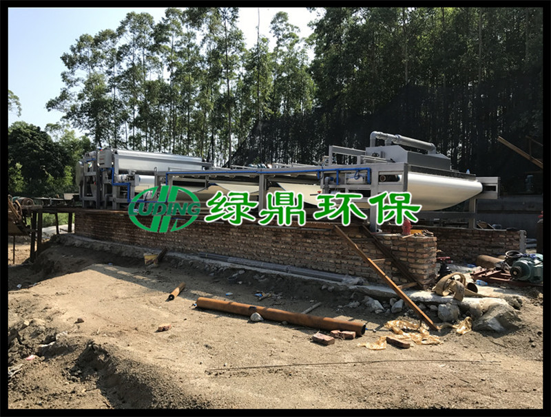 福建洗沙泥漿帶式壓濾機安裝現場 5 福建洗沙泥漿帶式壓濾機安裝現場 5