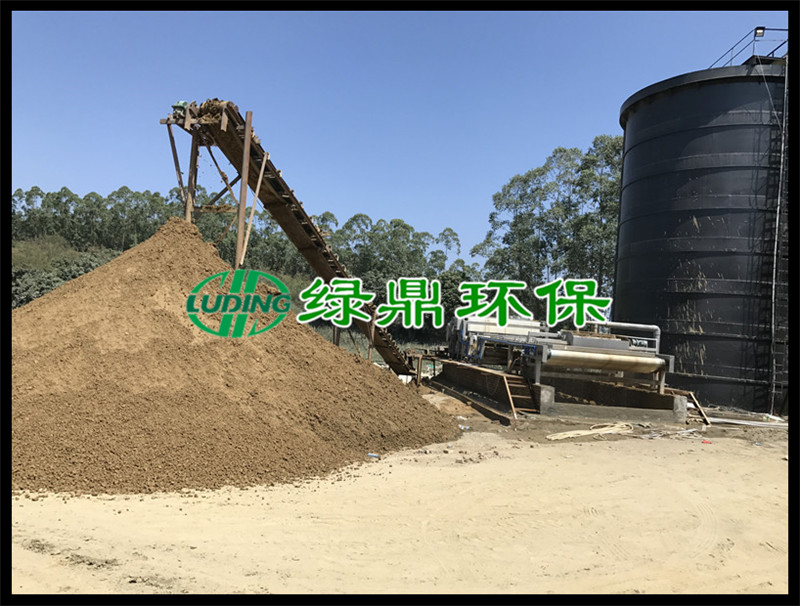 福建洗沙泥漿帶式壓濾機安裝現場 8 福建洗沙泥漿帶式壓濾機安裝現場 8