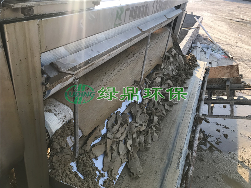 帶式壓濾機發貨慶陽養殖場糞污處理項目 帶式壓濾機發貨慶陽養殖場糞污處理項目